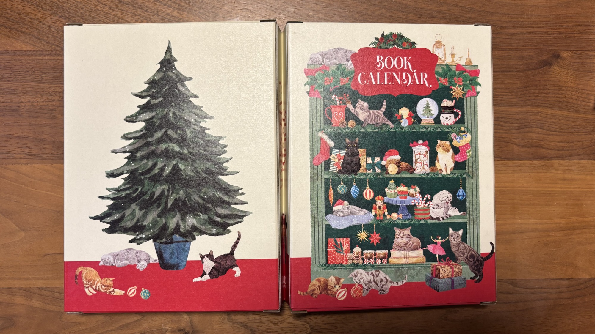 カルディのアドベントカレンダーとツリー柄のクリスマス菓子